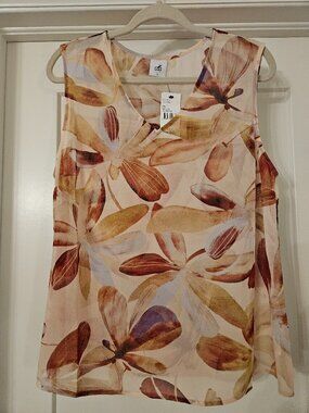 CAbi NWT Amplify Top Style #4735 Size Large